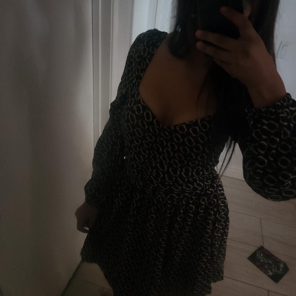 Maurice's XS long sleeve Black and gold chain design dress for women
